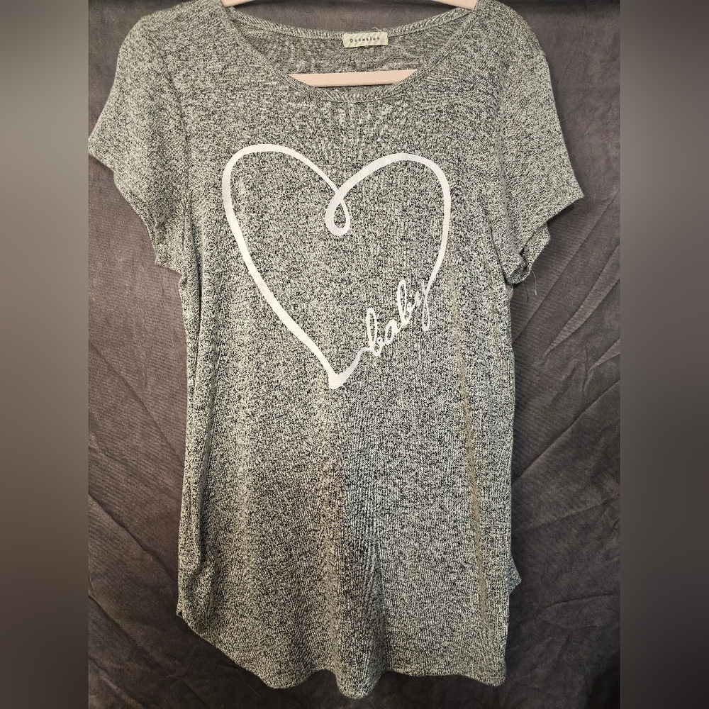 Occasion Gray Relaxed Graphic Tee with Short Sleeves Size L